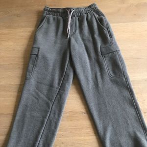 Boys Fleece lined sweatpants. Size 8. Grey.